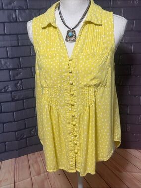 AFF Yellow Polka Dot Sleeveless Button-Front Blouse